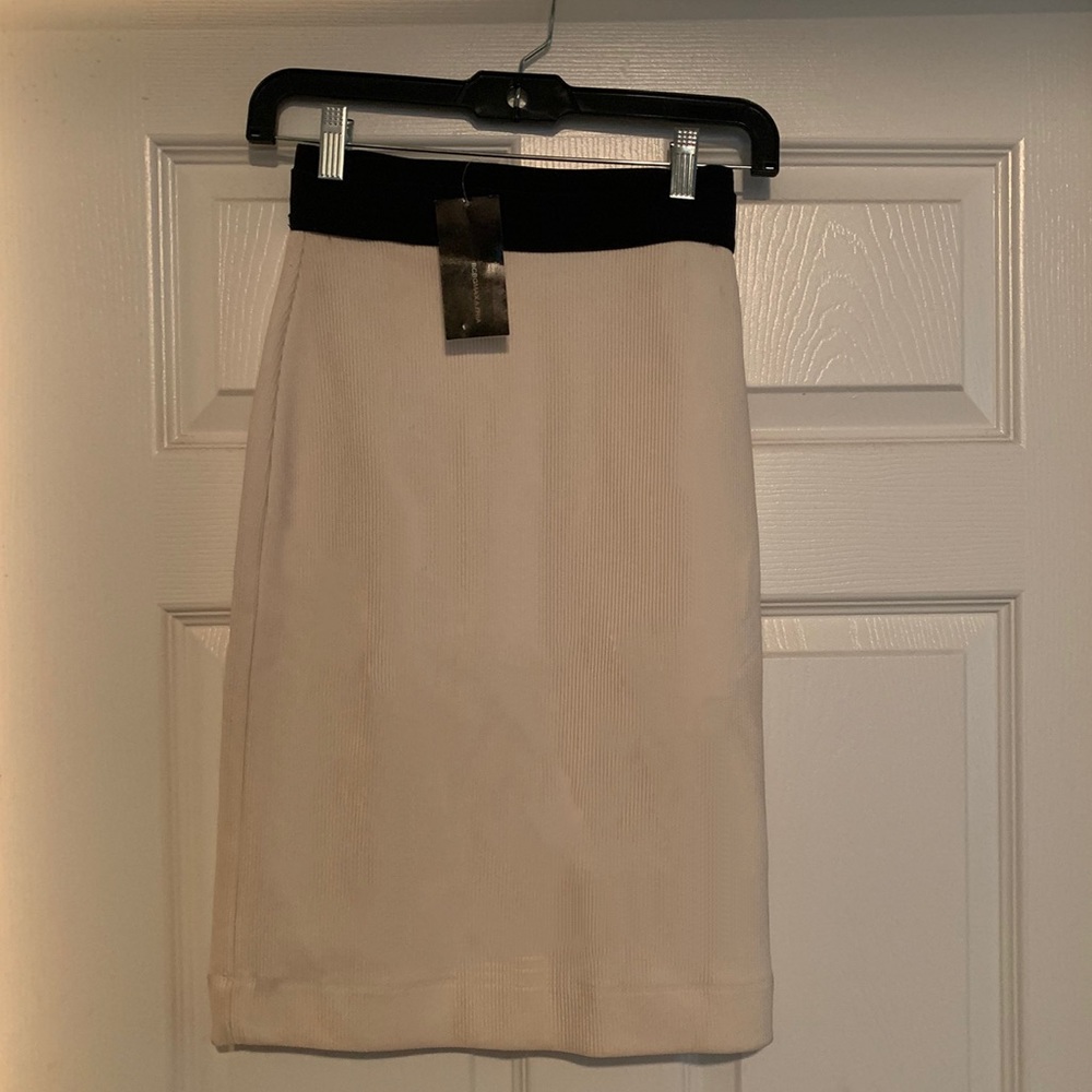 BCBG pencil skirt